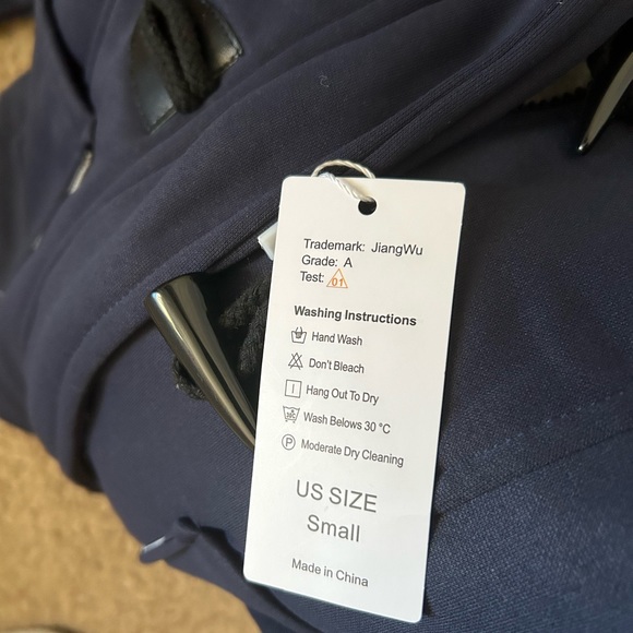 Navy Winter Coat | Jiang Wu - Picture 4 of 4